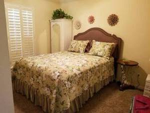 lot 53 image: Queen size Bed different location and pick up date - Arlington