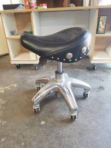 lot 66 image: Motorcycle seat stool
