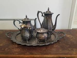 lot 85 image: Vintage Teacoffee set