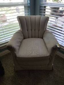 lot 126 image: Cloth Chair  different location and pick up date - Arlington