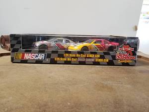 lot 199 image: Nascar 124 diecast car collectibles