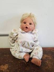 lot 295 image: Baby Doll