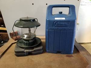 lot 280 image: Coleman lantern in case