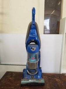 lot 306 image: Bissel Vacuum Cleaner