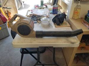 lot 311 image: Craftsman Electric leaf blower