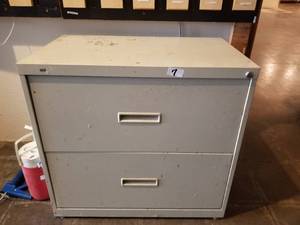 lot 7 image: File cabinet