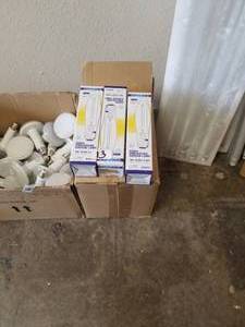 lot 13 image: High pressure sodium lamps (3)