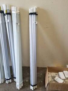lot 16 image: Pinnacle replacement bulbs 4 foot