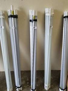lot 18 image: T8 LED Tube 4ft lights