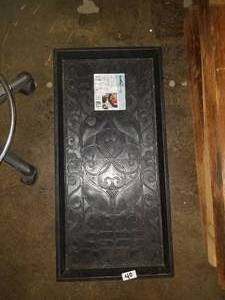 lot 40 image: Rubber Boot Tray