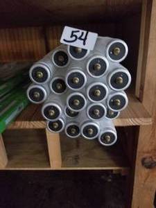 lot 54 image: Replacement bulbs 4 foot