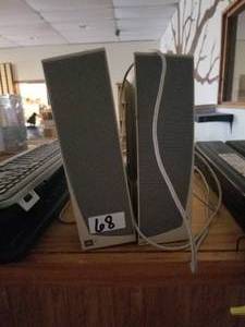 lot 68 image: Computer speakers