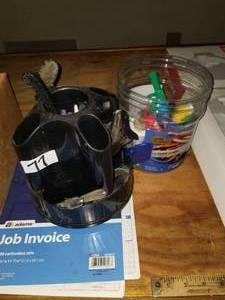lot 77 image: Office supplies