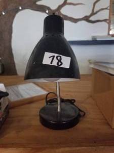 lot 78 image: Office desk light