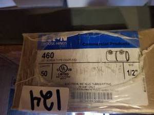 lot 124 image: Set screw couplings 12 inch