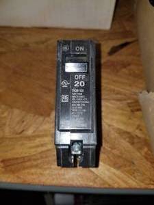lot 136 image: GE Circuit breakers (10)