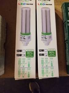 lot 211 image: Replacement LED bulbs