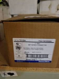 lot 230 image: Set screw couplings 1 inch