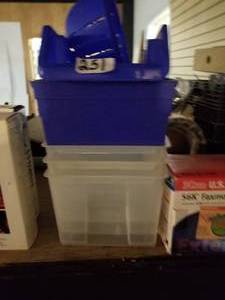 lot 251 image: Plastic bins