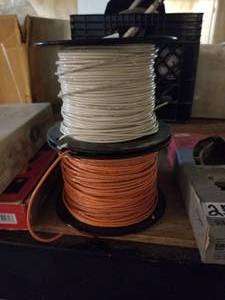 lot 256 image: 2 rolls of 14 gauge wire