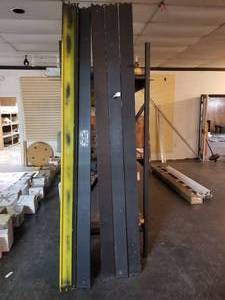 lot 266 image: Metal shelf brackets 8 foot (6)