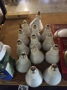 lot 276 image: Replacement bulbs