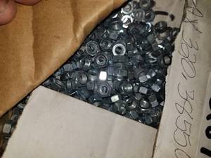 lot 289 image: hardware - nuts