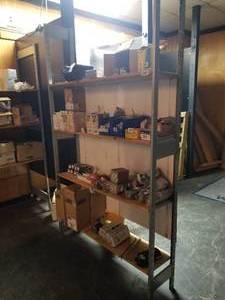 lot 320 image: Shelf unit with no contents