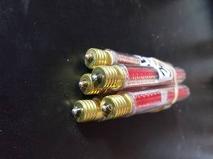 lot 365 image: Replacement bulbs