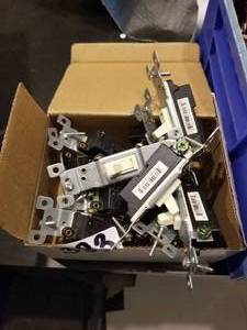 lot 383 image: Toggle switches