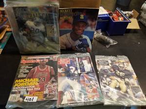 lot 401 image: Becket Sport cards pricing books