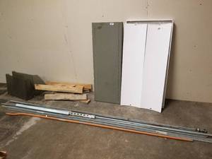 lot 408 image: metal shelfs and variety of threaded rod