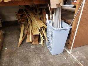 lot 447 image: Wood lot