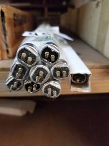 lot 455 image: T5 replacement bulbs 28 inch