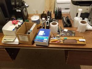 lot 466 image: Office supplies