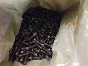 lot 537 image: hardware - bolts