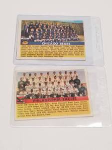 lot 164 image: Bears and Eagles Topps Football team cards