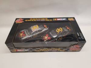 lot 15 image: Racing Champions 124 #99 Bruce Lee diecast race cars