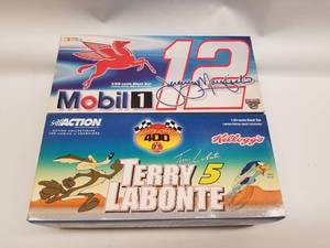 lot 26 image: Jeremy Mayfield #12 and Terry Labonte #5 Action diecast race cars 124