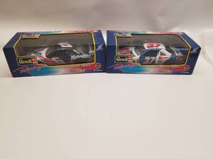 lot 39 image: Mark Martin #6 and Jeremy Mayfield #37 Revell diecast race cars 124