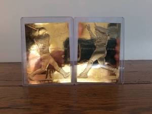 lot 28 image: Mark McGwire and Sammy Sosa 23k gold baseball cards