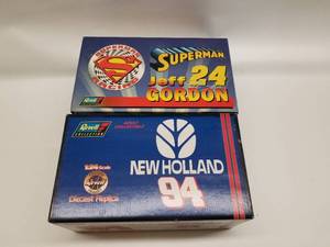 lot 190 image: Jeff Gordon #24 and Ron Barfield #94 Revell diecast racecars 124