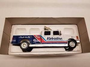 lot 226 image: Mark Martin Valvoling dually truck diecast collectible 124