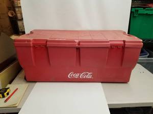 lot 250 image: Coca Cola large plastic tote 14 by 18 by 36