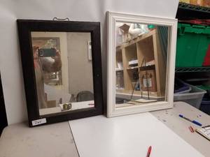 lot 264 image: Lot of 2 mirrors