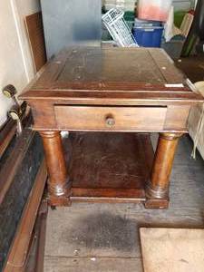 lot 265 image: Side table