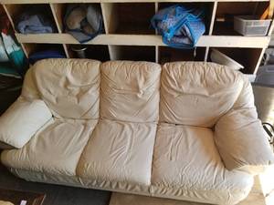 lot 269 image: White leather couch
