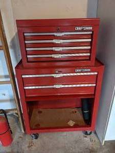 lot 47 image: Craftsman Red Tool Box with six drawers and a large compartment on the bottom.