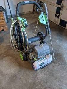 lot 50 image: Greenworks 2000 Power Washer