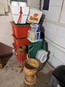 lot 51 image: Various containers and planters.
